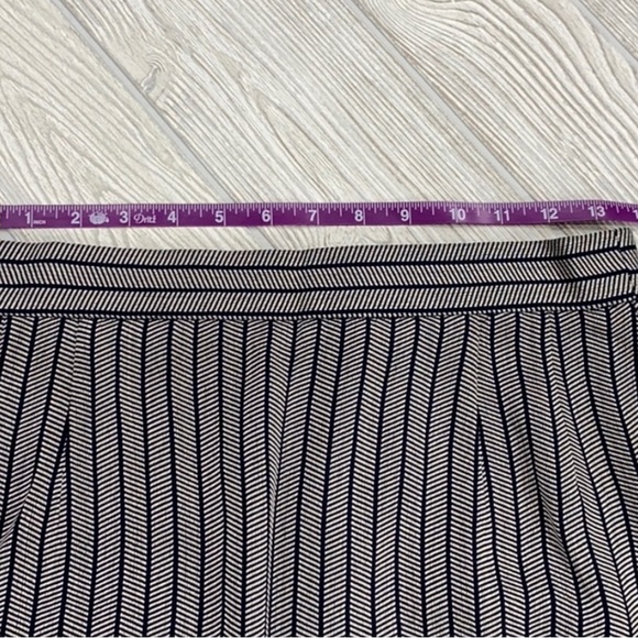 Escada Black and White Herringbone Striped Mini skirt - sz 40 - Picture 7 of 11